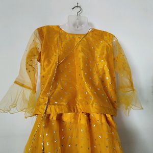 Yellow Skirt With Attached Dupatta And Blouse (Wom