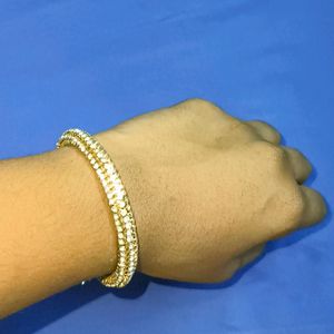 Bracelet Looks Like Bangle