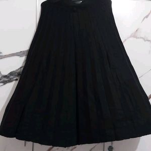 Black skirt