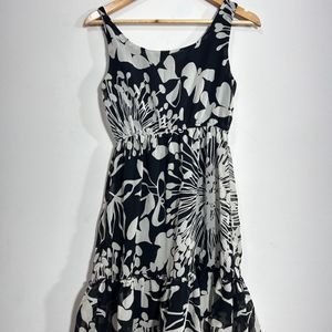 Women’s Black&White Dresse