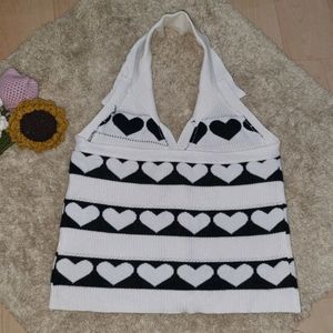 Halter-Neck Collared Heart Pattern Knit Camisole T