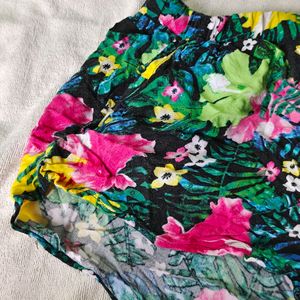 CUTE FLORAL PRINT SHORTS