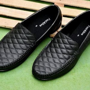 This Is a trendy Black Loafer Shoes For Menb