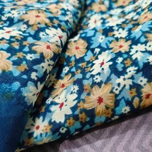 Women Saree Cute Flowers