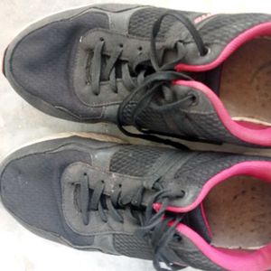 Used Gym Girl  Shoes