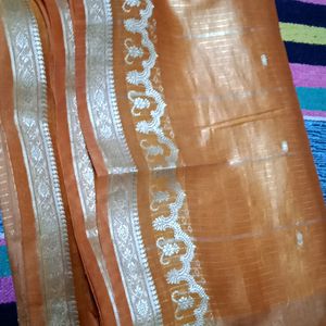 golden banarasi silk saree in good condition without blouse