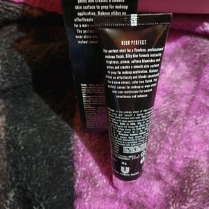 Lakme Absolute Blur Perfect Primer