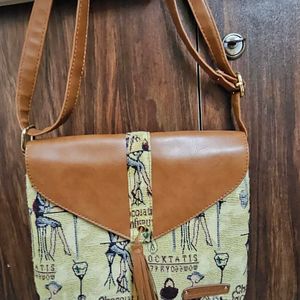 Kleio Sling Bag