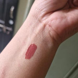 Maybelline Vinyl Ink (Irresistible)