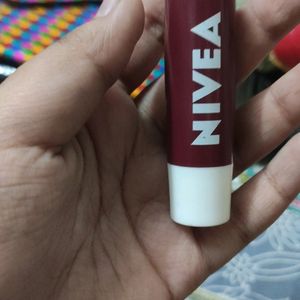 Nivia Lip Balm