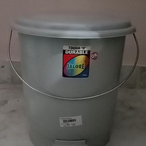 grey pedal dustbin