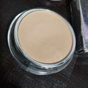 Miss Claire Foundation Powder