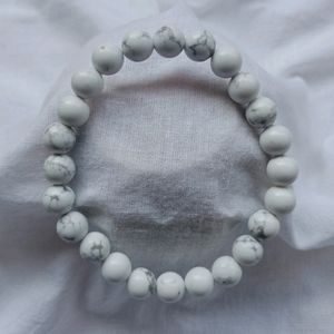 Howlite Crystal Bracelet