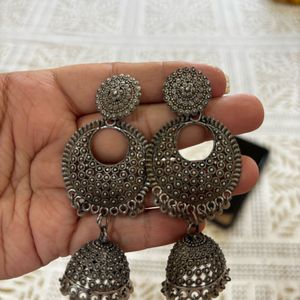 6 Pairs Of Jhumke