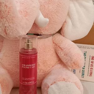 Bath And Body Works Mist Strawberry🍓pound Cake🍰