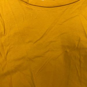 Men mustard yellow round neck tshirt