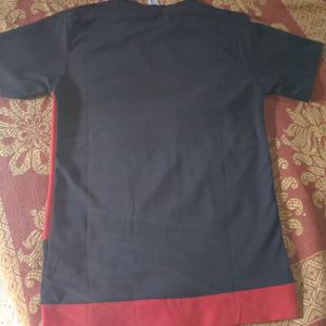 New T-shirt For Men Size - M