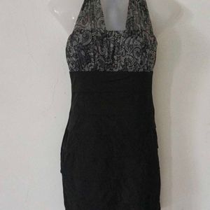 SEXY BLACK HALTER NECK BODYCON