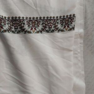 White Shawal, Scarf