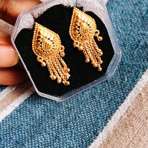 Gold Pattern Earrings