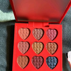 Myglaam Xoxo Eyeshadow Palette