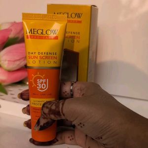 Meglow Day Essence Sunscreen Lotion