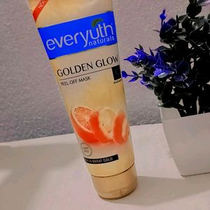 Everyuth Naturals Golden Glow Peel Off Mask .