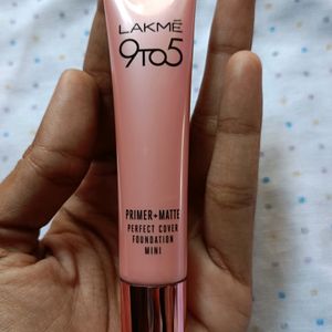 Laxme 9 to 5 foundation- Warm Natural W180