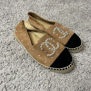 Auth CHANEL Espadrille Mother Of Pearl Flats