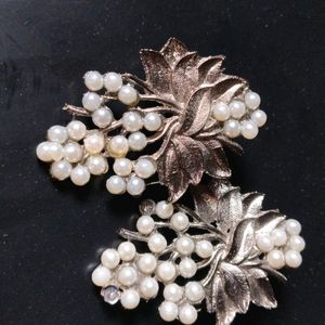 Pearl Leaf Earrings (Slightly Used)