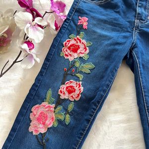 Embroidered Capri Jeans