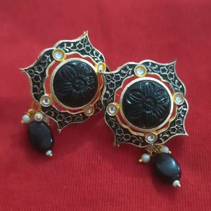 Kundan Earing Studs... BLACK COLOR