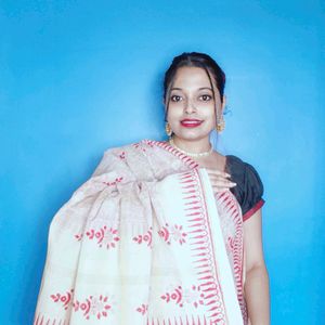 Women's Red White Saree