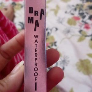 drama waterproof eyeliner