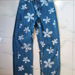 *Flower Printed Jeans 👖