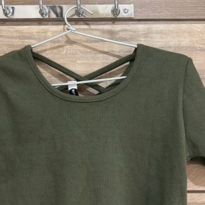 Urban essentials - Get 1 Additional Crop Top