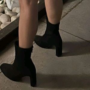 Black High Boots For Trendy Look