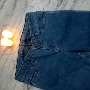 Sale🔥Blue Denim Mid Rise Jeans