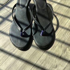 Black Medium Heel Sandal