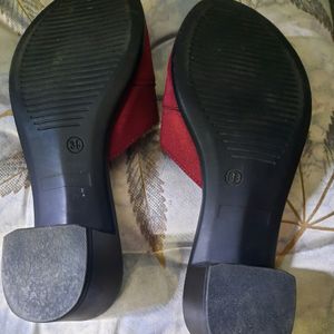 Size 37 And 38 Can Fit Easily