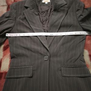 Formal Coat With Thread Work