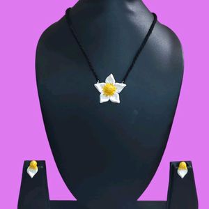 Brand New Clay Flower Pendant Necklace Jewellery