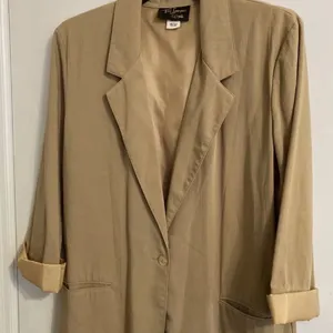 OVERSIZED BEIGE BLAZER FOR WOMEN- L/XL SIZE