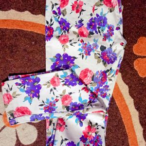 Skin Fitted Flower Print Cotton Pants