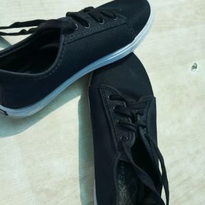 Women's Black Sports Shoes