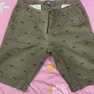 Max Shorts With Flag Patterns