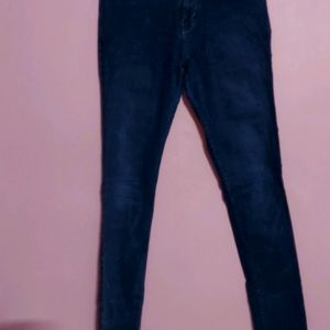 Skinny and Stretchable Jeans