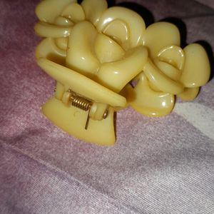 Claw Hair Clip ( Yellow Rose Design )