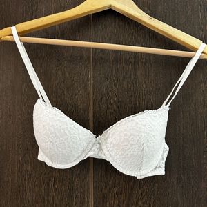 2 H&M Black & White Lace Bra