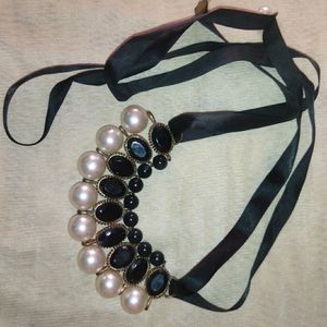 White Pearls Necklace